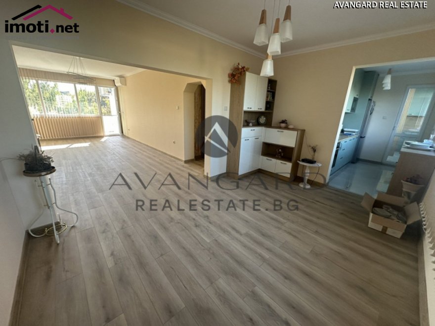 slider image