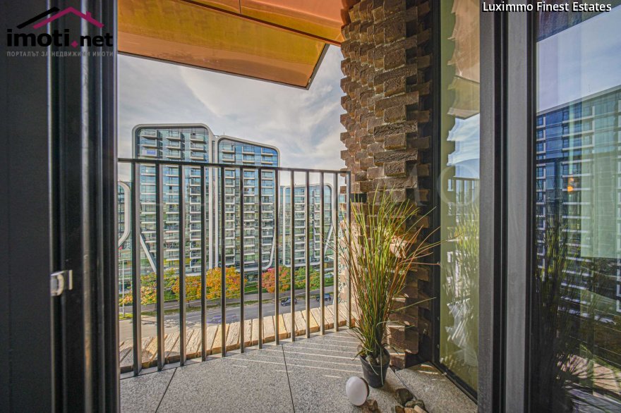 slider image