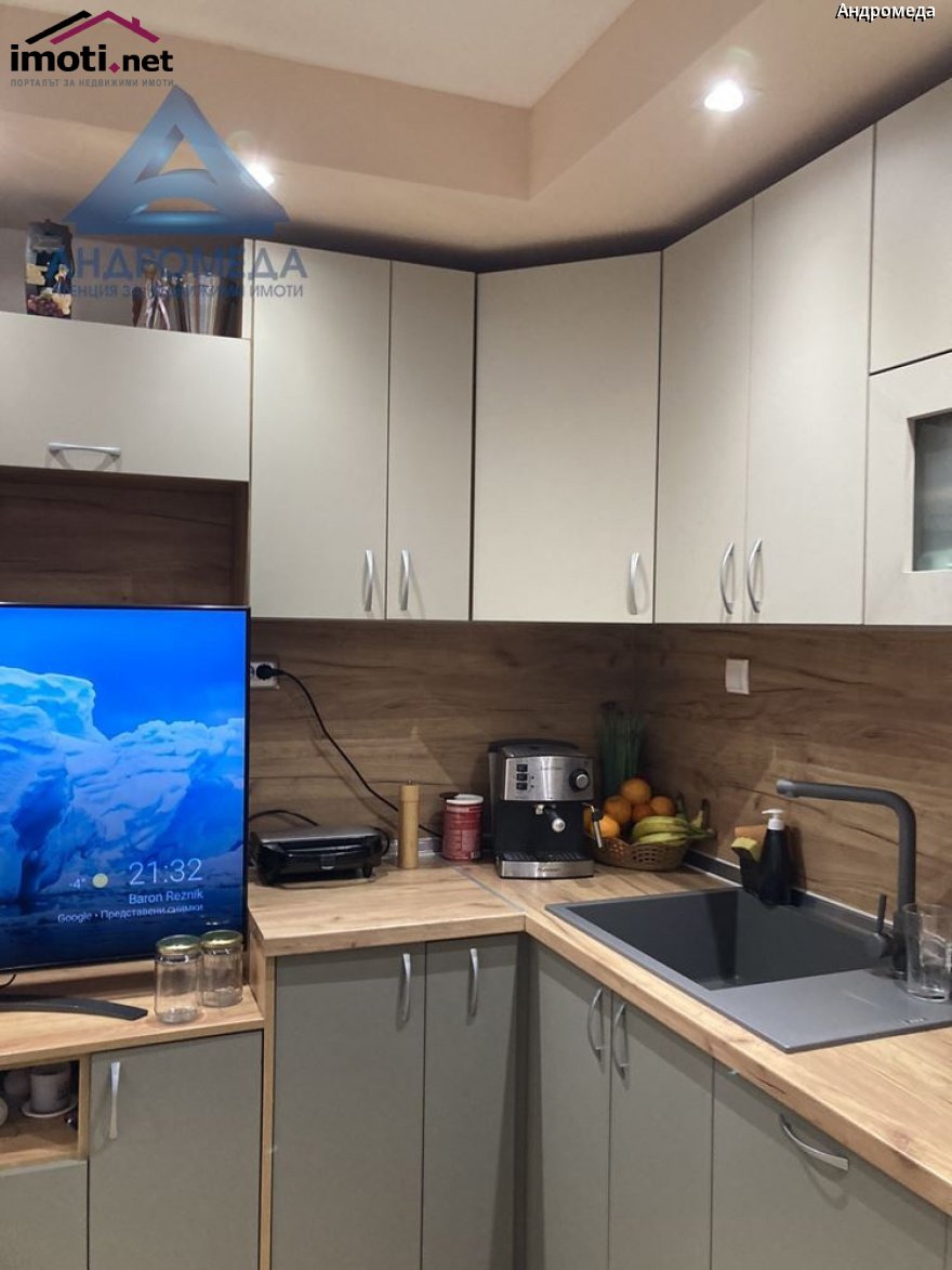 slider image