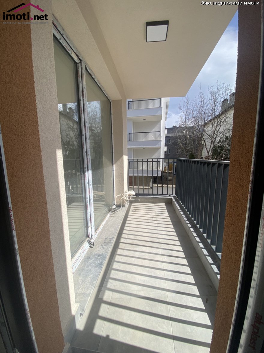 slider image