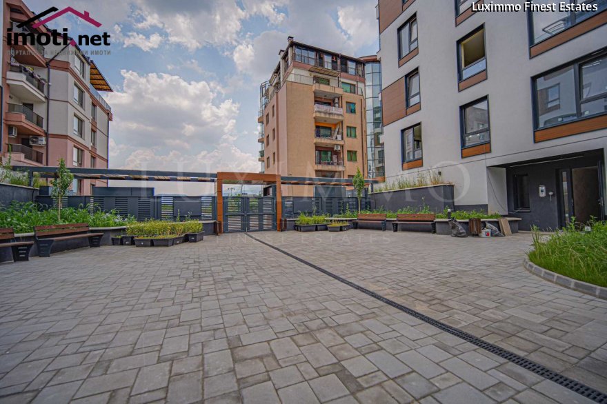 slider image