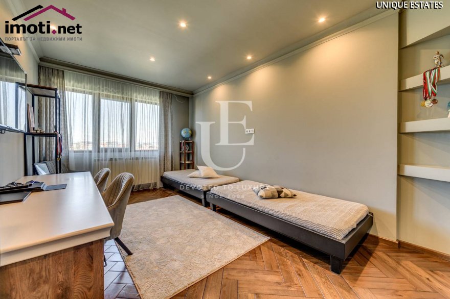 slider image