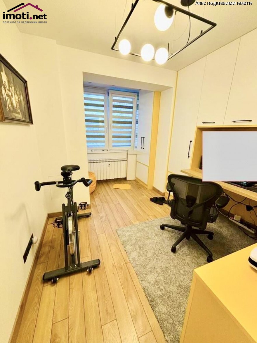 slider image