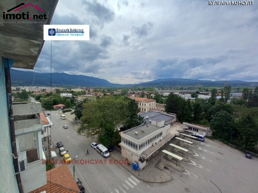 slider image
