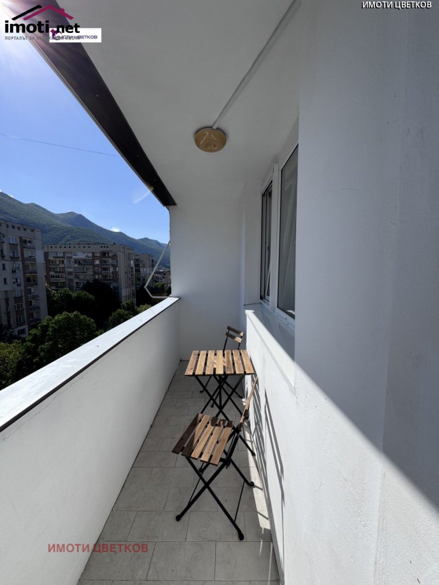 slider image