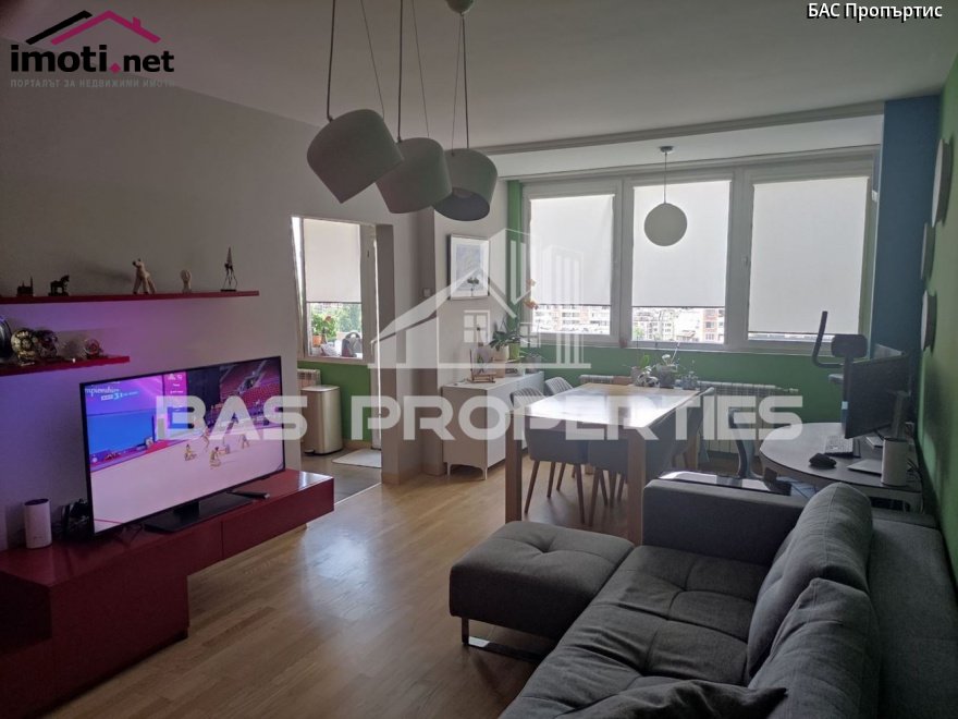 slider image