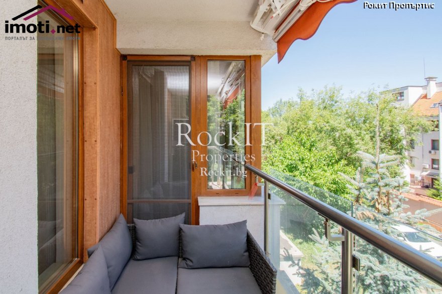 slider image