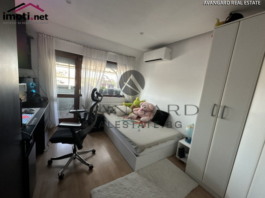 slider image